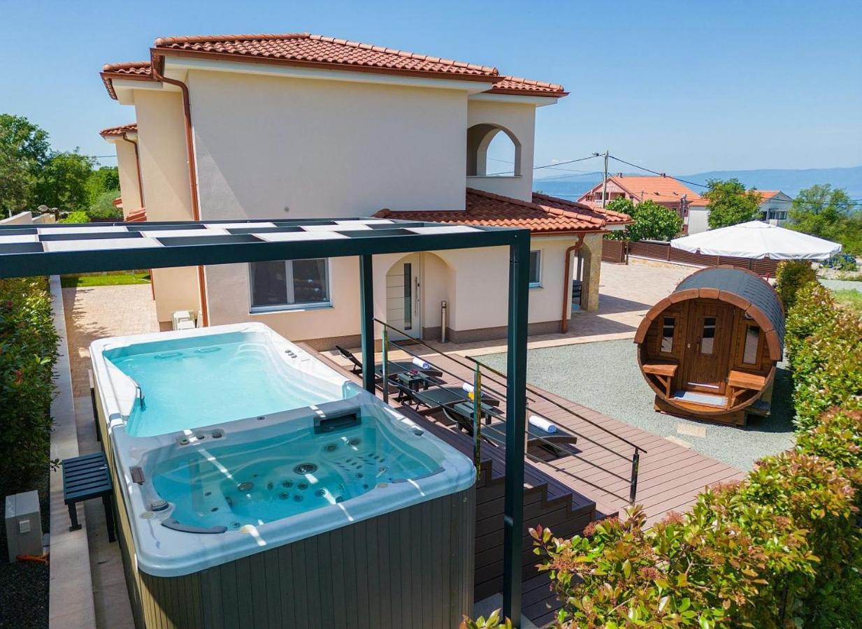 Holiday House Sea & Sun Residence Rasopasno Bagian luar foto