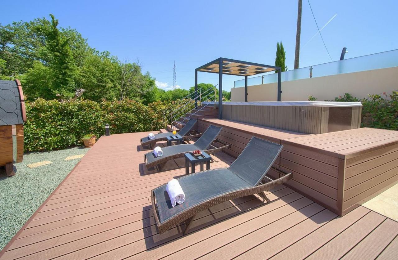 Holiday House Sea & Sun Residence Rasopasno Bagian luar foto