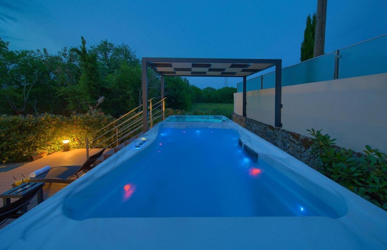 Holiday House Sea & Sun Residence Rasopasno Bagian luar foto