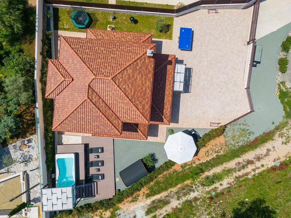 Holiday House Sea & Sun Residence Rasopasno Bagian luar foto